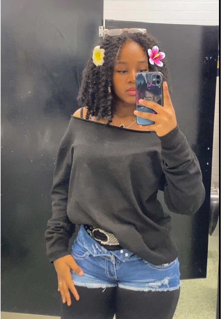 outfit❤️😍 #schoolfit #🇭🇹 #Ayah #haitiantiktok 