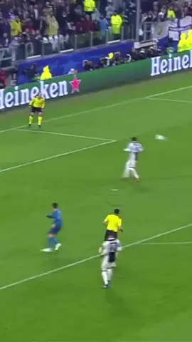 ¡EL RESTO ES HISTORIA!⭐Hace 16 años debutaba #Cristiano Ronaldo en el #RealMadrid y recordamos una de sus joyas más icónicas🔥⚽ ▶️Mirá la 🏆#Champions League en el Plan Premium de #DisneyPlus #TikTokDeportes