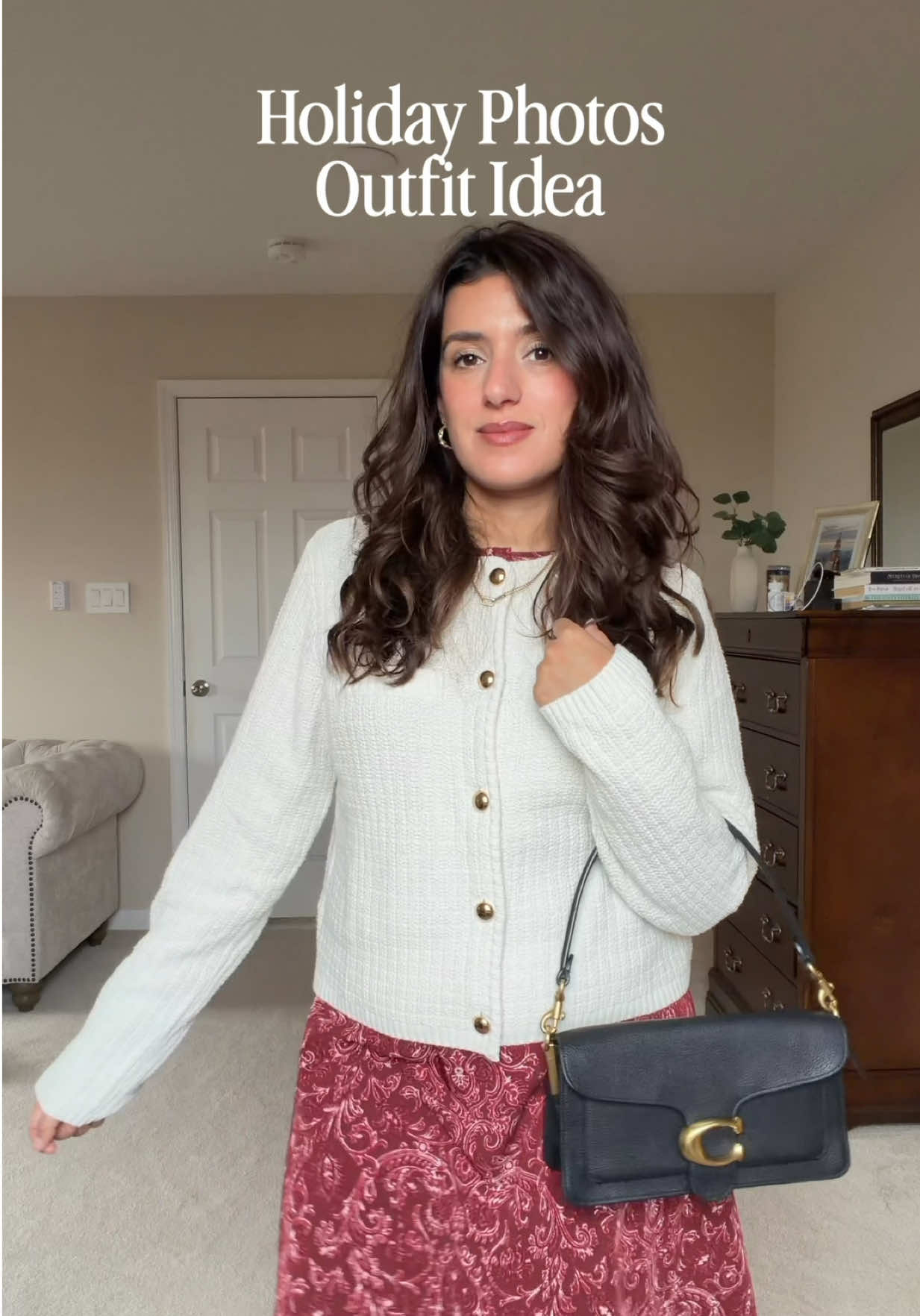 Classic and cozy Holiday outfit inspo #OOTD #holidayphotoshoot #christmasoutfit #outfitinspo #fyp 