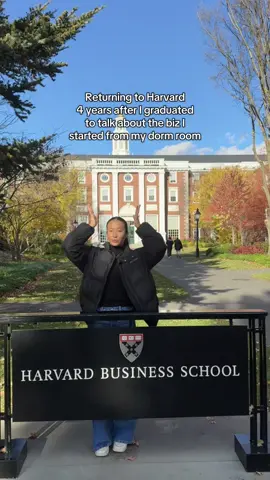 Started @It's August my junior year at Harvard 🥹 and went back today to speak at the college and business school! 