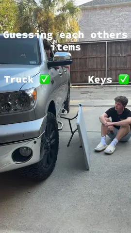 Guessing each others items @h o l d e n #funny #guessinggame #fyp #foryoupage #peak 