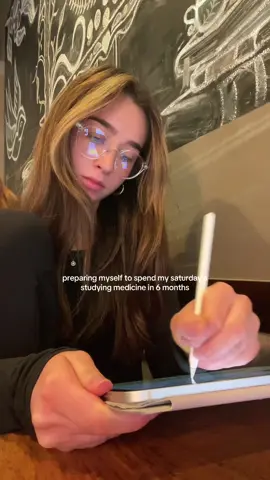 Yes I will be romanticizing PA school 👩‍⚕️🩻 #pastudent #prepa #studytok #studywithme #physicianassistant 
