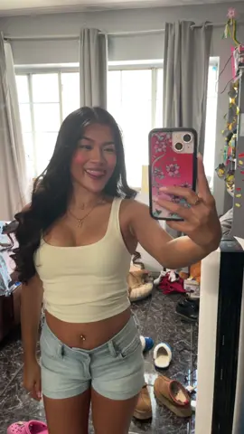 slowly losing my tan 😣