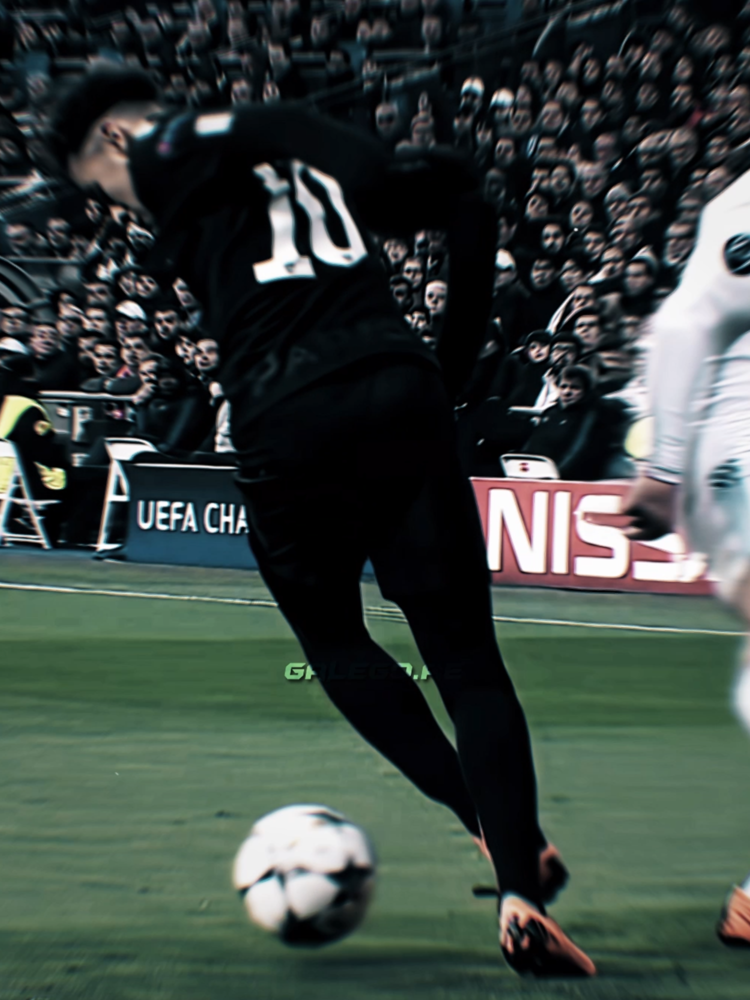 And that bicycle kick transition by Neymar 🔥#efeitos #neymar #edit #fotball #fyp