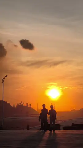 semangat pagi penghuni mes W 💪 #h #a #t #i 