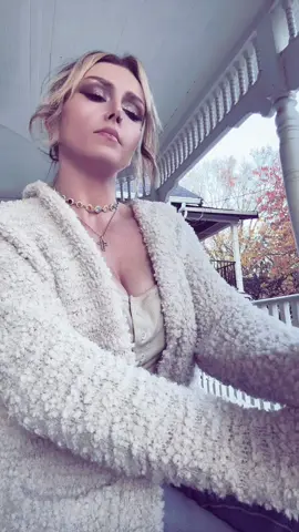 Indulge in indigo.#tiktokhypequeens #empirestateofmind #musicmaniac #HealingJourney 