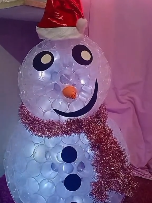 boneco de neve com copo descartável 🥰