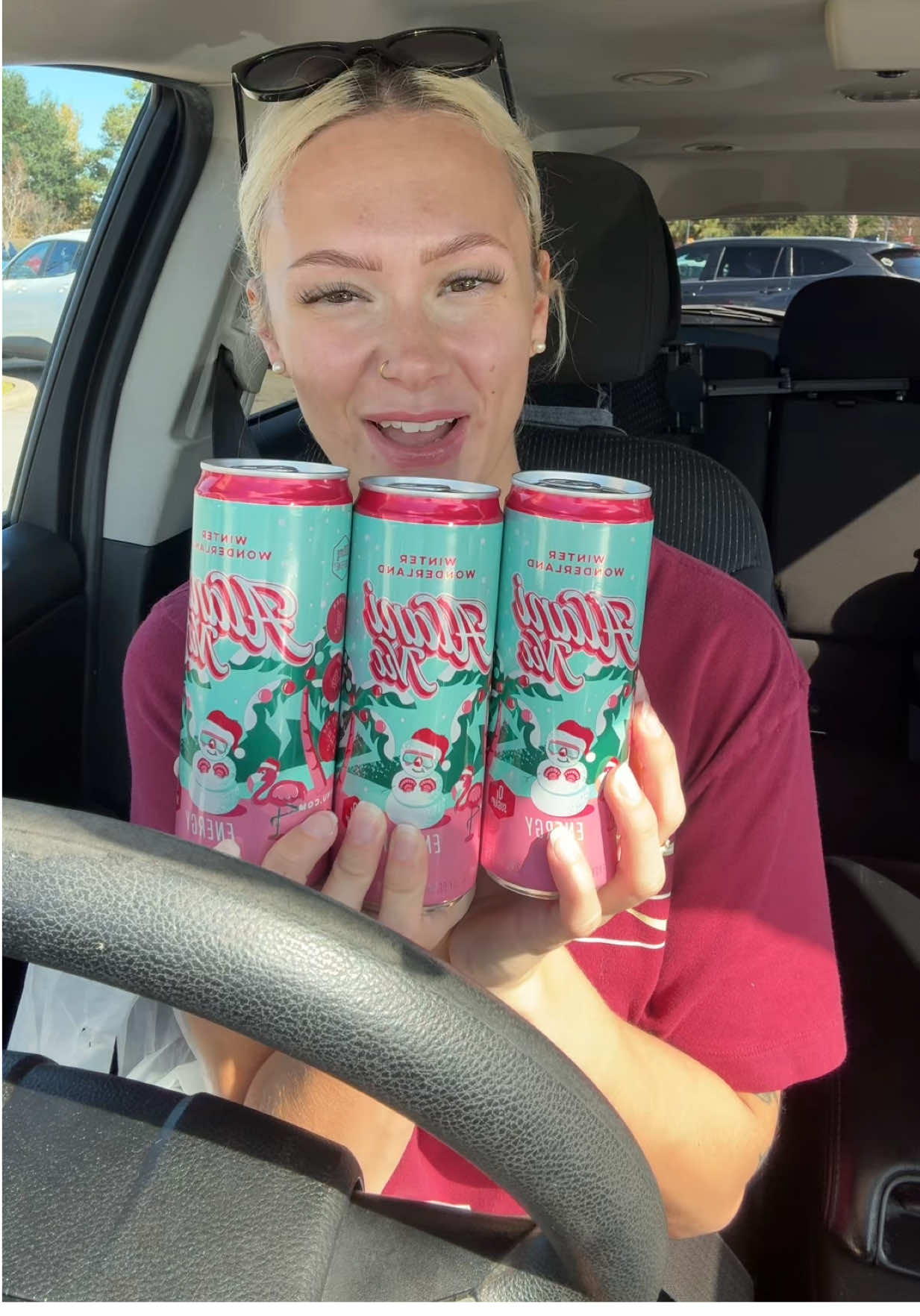 Trying the Alani Nu Winter Wonderland #alani#alaninu#alaninuenergy#limitededition#christmas