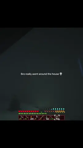 Bro you were seconds away from death @lanzwrld  💀💀 #minecraftjavamods #minecrafthorrormods #minecraftscarymod #minecraftclips #Minecraft 