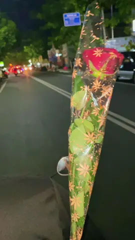 berawal dari hubungan ayang tidak pernah aku harapkan, dan menjadi orang yang paling aku banggakan☺☺