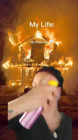 #CapCut Ohhhh just here thriving ❤️‍🔥❤️‍🔥 #ilovemakeup #mommyvlogger #keepgoingdontgiveup 