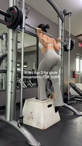 Smith machine step up’s >>> #glutesworkout #glutebuilding #smithmachineworkouts #stepup 