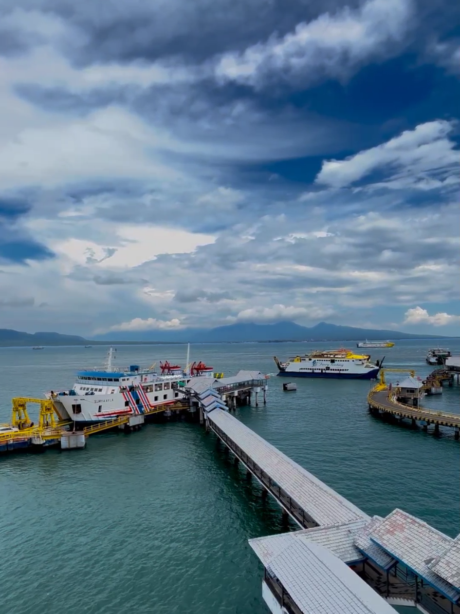 welas hang ring kene kanggo riko ♥️ #lagubanyuwangi #pelabuhanketapangbanyuwangi #foryoupage #selatbali #tranding 