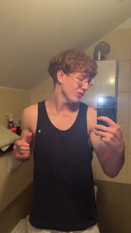 na tym koncie nie daje napisów 😈😈😈