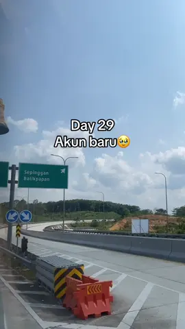 Udah day 29 tapi masih 300 followers🥹🥹 #day29 #akunbaru #affiliatepemula #pemulaaffiliate #masukberanda 