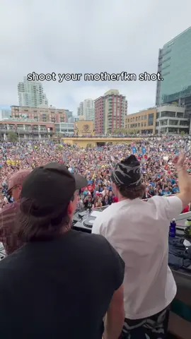 This is why you should keep a USB on you 🤝 @Evenity #electronicmusic #storytime #edm #dj