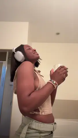 Omahlay killed it here. Initially i thought it was wizkid. 