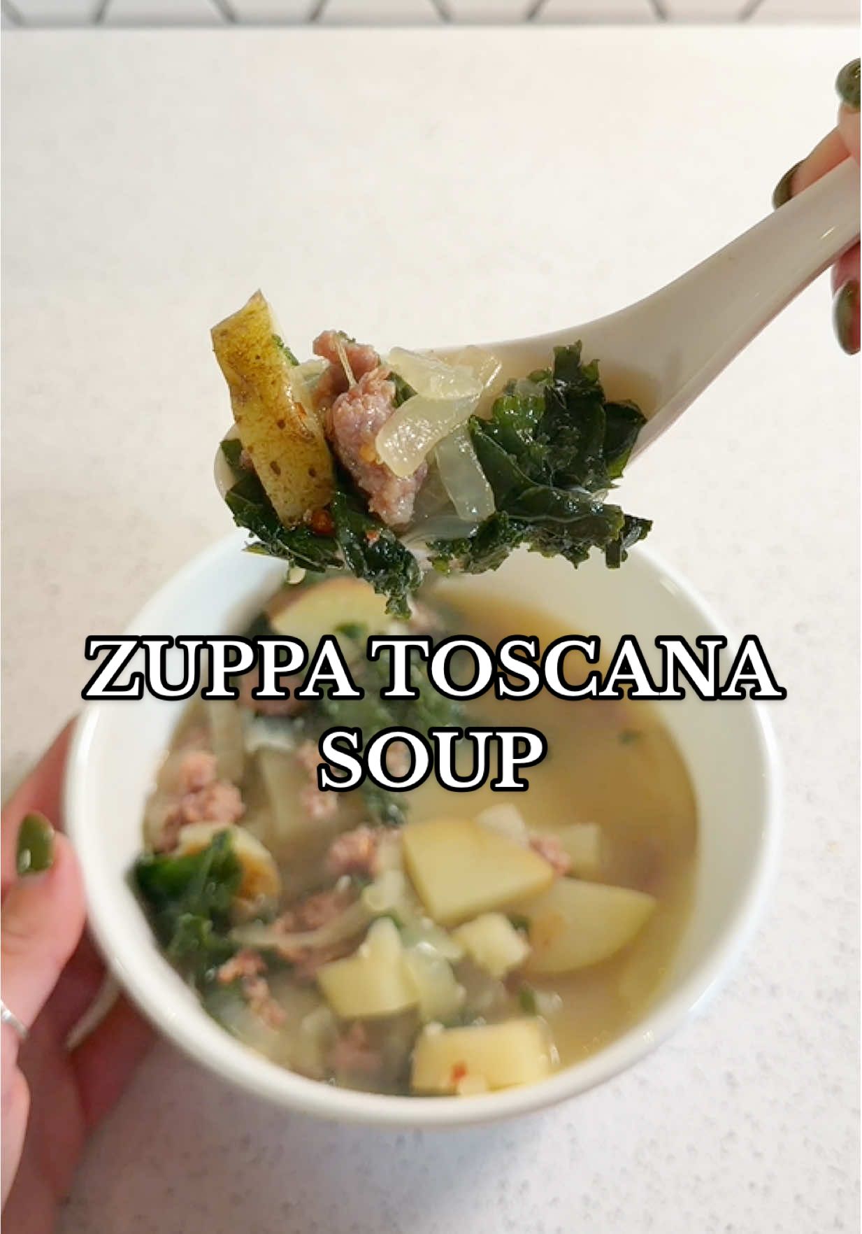 Zuppaaaa 🫶🏼 I Eat This Soo Much When It’s Cold Out. #souprecipe #zuppatoscana #goodsoup #EasyRecipes #makedinnerwithme 