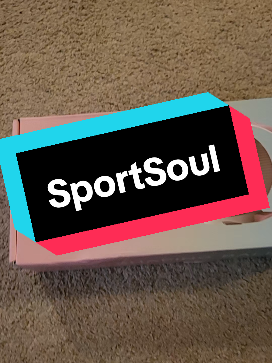 Unboxed the SportSoul Leg-Shaping Ball and wow, instant burn 🔥 Perfect for lazy workouts or multitasking moms @SPORTSOUL US  #TikTokMadeMeBuy #legdayworkout   #pelvicfloorexercises  #HomeWorkout  #fyp 
