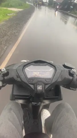 #vario125 #gen2 #hujanvibes #fyppppppppppppppppppppppp #fypシ゚viral🖤tiktok 