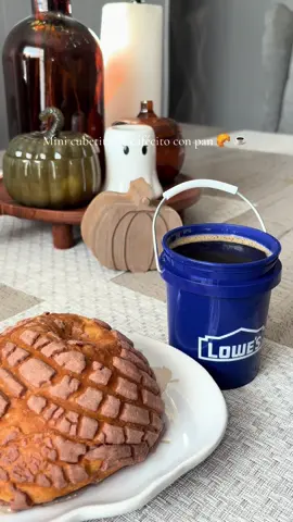 Un cafecito con pan 🥐 ☕️ @Lowe’s #paratiiiiiiiiiiiiiiiiiiiiiiiiiiiiiii #lowes #cafe #pandulce #lowesminibucket 