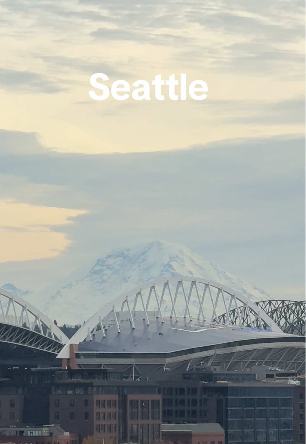 I love this beautiful city  #fyp #seattle #seattletiktok #corteezyy #pikeplacemarket 