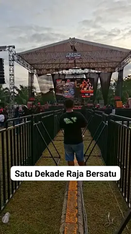 Panggung Adella Satu Dekade Raja Bersatu di Taman Buah Mekarsari Cileungsi sudah ready lur... #omadella #rxking #difarinaindra #lusyanajelita #nurmapaejah 