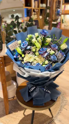 تنسيق بوكية واقف كلاسيك😍 #مندوب_هدايا_مكة #توصيل_هدايا_مكة #تنسيق_ورد #هدايا_مميزة #تنسيق_ورد_مكة 