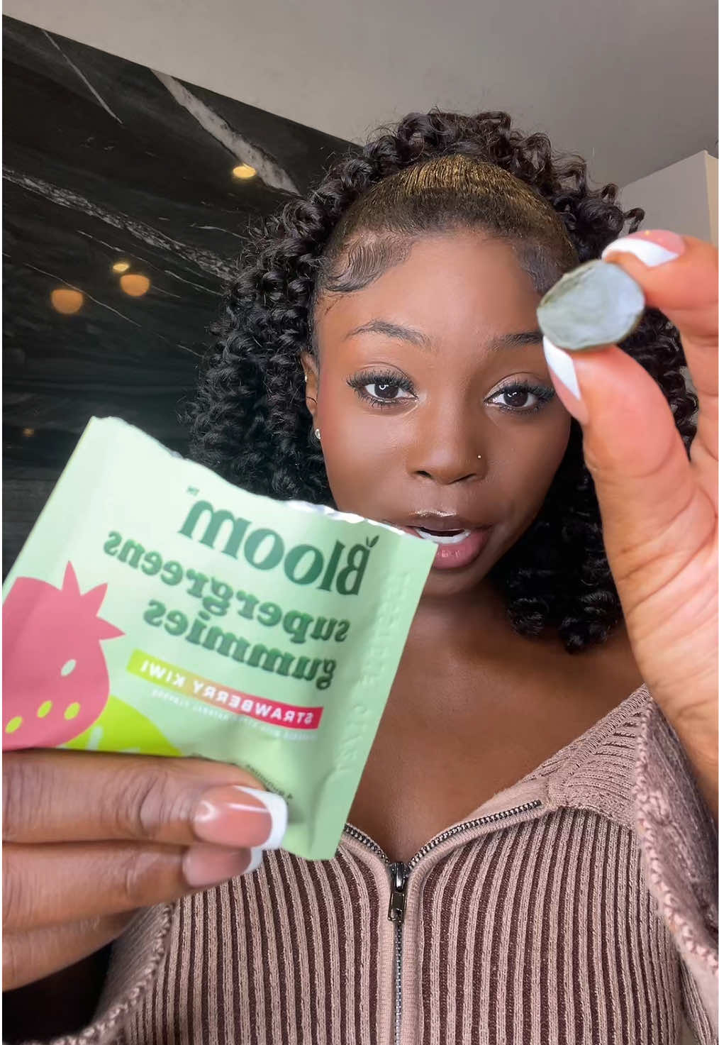 Boosting my metabolism one gummy at a time 💚 @Bloom Nutrition  . . . #BloomGreensGummies #MetabolismSupport #GutHealth #SupergreensGummies #HealthyHabits #DigestiveSupport #bloom  #guthealth #body #bodypositivity #eating #digestion #metabolism #tiktokshopfinds #fy 