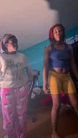 😍😍My daughter wanted to do this with me #fypシ゚viral #foryoupage 😍😍😍😍 #mamaandaughter 😍😍😍💝🤦‍♀️