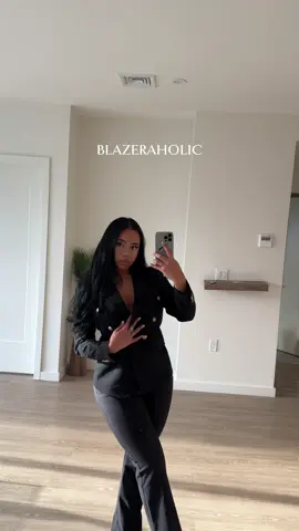 Me🤝🏼 a good blazer 👩🏻‍💼💼