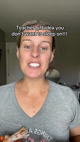 For well under $10 it’s a cute way to gift your gift cards! #christmasgiftideas #tiktokshopblackfriday #holidaygiftguide #teachergifts #giftcards 