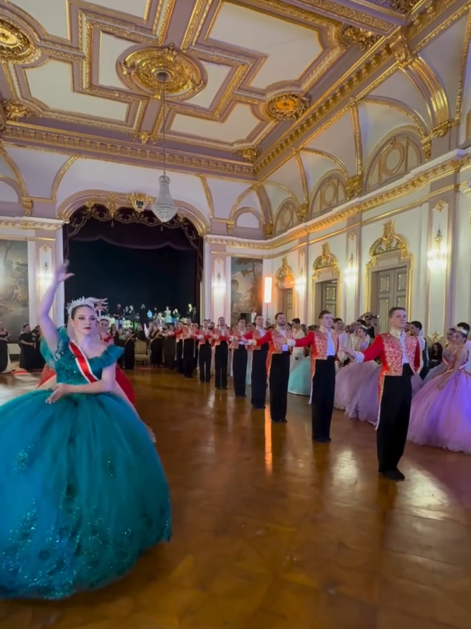 أجواء ملكية في قلب القاهرة...  حفل The Grand Ball داخل قصر عابدين 👑🇪🇬 #TheGrandBall  #قصر_عابدين  #مصر  #حدث_ملكي  #القاهرة 