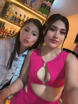 Sígannos para que podamos hacer live con ustedes bbs #fypシ゚viral #emprendimiento #baile #lico #live 🥰🎶🍺