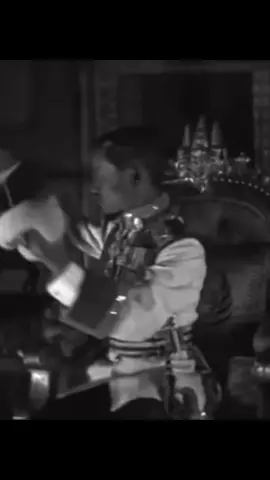 ตำนานกระสุน ๒ นัด ของในหลวงรัชกาลที่ ๗  พระองค์ท่านทำเพื่อราษฎรของพระองค์ แต่มีหลายคนหัวเราะเยาะพระองค์ ๘ พฤศจิกายน  วันคล้ายวันประสูติในหลวงรัชกาลที่ ๗  #ในหลวง  #ราชกาลที่7  #เรารักสถาบันพระมหากษัตริย์  #เรารักในหลวง 