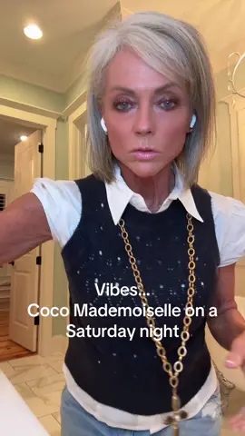 Vibes… CoCo Mademoiselle on a Saturday night. #genx #life #over40 #OOTD #vibe 