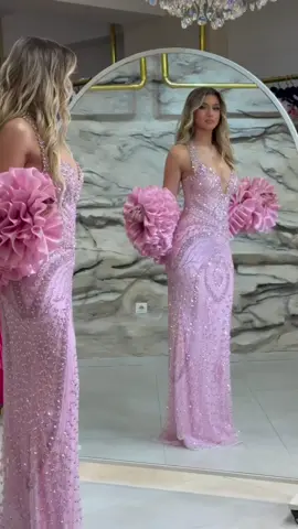 (مصنع سحرالشرق تصميم فساتين)تحت اشراف مصممون متخصصون اشغال يدويه ✅ تصميم وتفصيل بالطلب ‏‎✔️نصمم القماش شك يدوي  ✔️ التفصيل متاح حسب الطلب ‏‎00966508018058 ليس لنا اي فرع ولا يتبع لنا اي حساب اخر لاقمشة سحر الشرق    ‏‎عندك مناسبه وحابه تكون لكـِ اطلالة الفنانات والمشاهير 💎🤗  ‏‎تابعي حسابنا وشوفي تنفيذنا لافخم التصاميم  ‏‎العالميه والمحليه بادق التفاصيل  ‏‎💎 💎 ‏‎متخصصون بتصميم وتفصيل افخم اقمشة العرايس واقمشة سحر الشرق والفنانات والمشاهير  ‏‎المرصعه بالكريستال والمشكوكه باليد بكل دقه وحرفيه 💎👗👑👍 ‏‎حيث نصمم جميع المقاسات ونوفر كل الالوان . ‏‎( مستعدون لتصميم اي موديل من خارج حسابنا) . ‏‎والتعديل عليها بمايناسب اذواقكم ☝🏻👍 ‏‎❤️التعديل متاح لاي موديل ❤️ ‏‎   🌐 تسويقي اون لاين فقط 🌐 ‏‎طريقة الطلب ‏‎✅اما تطلبي القماش فقط مع البطانه والتركيبات ‏‎بدون تفصيل  ‏‎ ✅او تطلبي القماش شامل التفصيل ‏‎👗✂️🧷📌 ويوصلك مغلف جاهز. ‏‎✅مدة الطلب ١٥ يوم لشهر حسب ضغط الشغل والطلبات ‏‎✅توجد لدينا خدمة الطلب المستعجل وذلك بفارق سعر يضاف على السعر الاصلي . ‏‎✅ القماش شغله شك يدوي كامل امام وخلف  ‏‎مقصوص عالموديل بمقاساتك جاهز للخياطه من الجنبين ويتركب شغلها تركيب . ‏‎اما البطانه تجي غير مقصوصه بالمتر . ‏‎✅ مدة التفصيل اسبوعين بعد تصميم القماش . ‏‎✅ بالنسبه للمقاسات نصمم الاقمشة حسب مقاسات الزبونه من سمول وحتى اكس لارج  اما المقاس الكبير جدا  يعمل طلبيه بفارق في السعر  ‏‎✅ تؤخذ القياسات من مشغل مكتوبه ومرسومه كامله. ‏‎✅التعديل وتغيير اللون متاح لاي موديل .لطلب من داخل السعودية  ‎0508018058 لطلب من خارج السعودية  00966508018058 ‏ ‏‎#فساتين_زفاف#مصممين#zuhir_murad#فساتين_انيقه#wedd