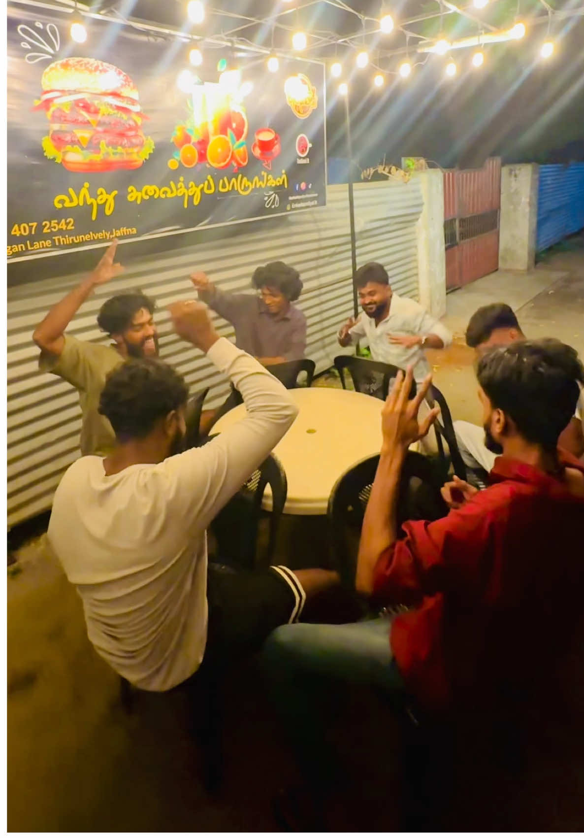 கொஞ்சம் over ah vibe ஆகிட்டமோ 😍 #jananajagan #thalapathyvijay #anirudh #thalapathykacheri @Tharakan_15.10 @Aaron____z @MR | B L A C K 💚⚡️ @Styles Sk @Enkada Pediyal Food Corner @srimathursan 