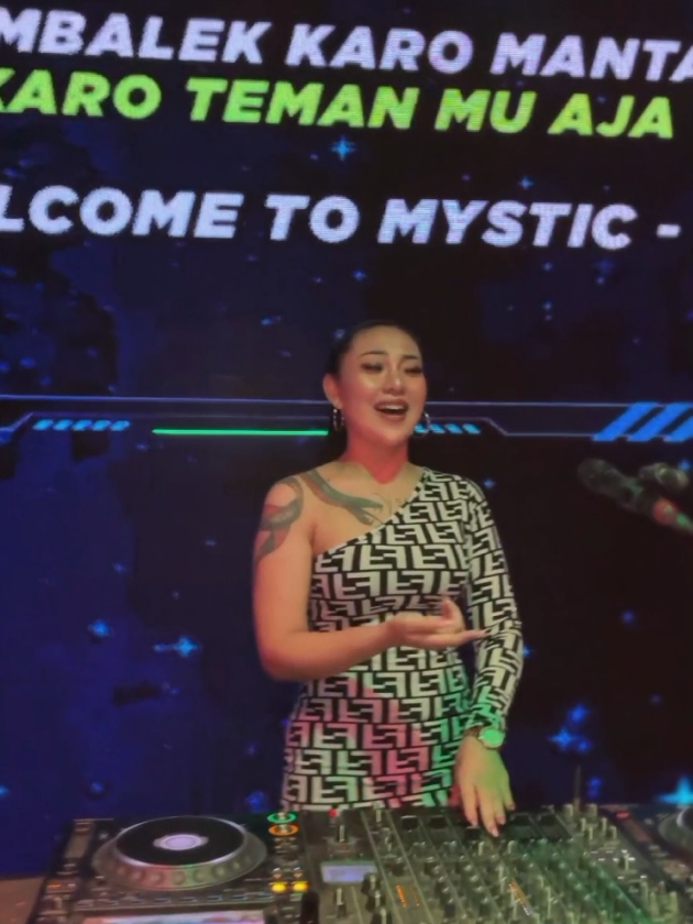 bukankah begitu #funkotsurabaya #djayujee #djsurabaya #CapCut 