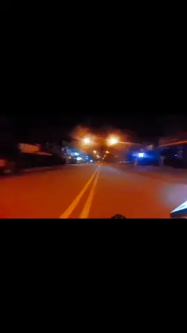 Đènn mờ quá, tối tăm mà cứ thích đi , giật cô hồn🧐#congannhandanvietnam👮‍♀️ #hongbien #tromcuop #langthangđườngphố #xuhuong 