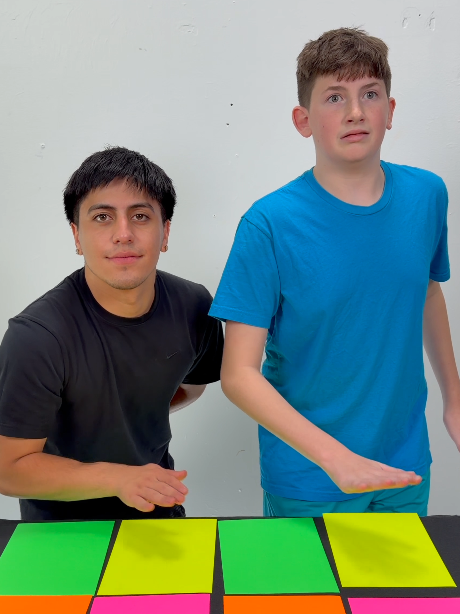 SPEED color challenge! #gametok #game #viral #gamenight #partygames