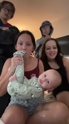 lol and then he threw up on my leg doing this 😭 #babylucky #momcontent #trend #momof6 #cutebaby #sahm 