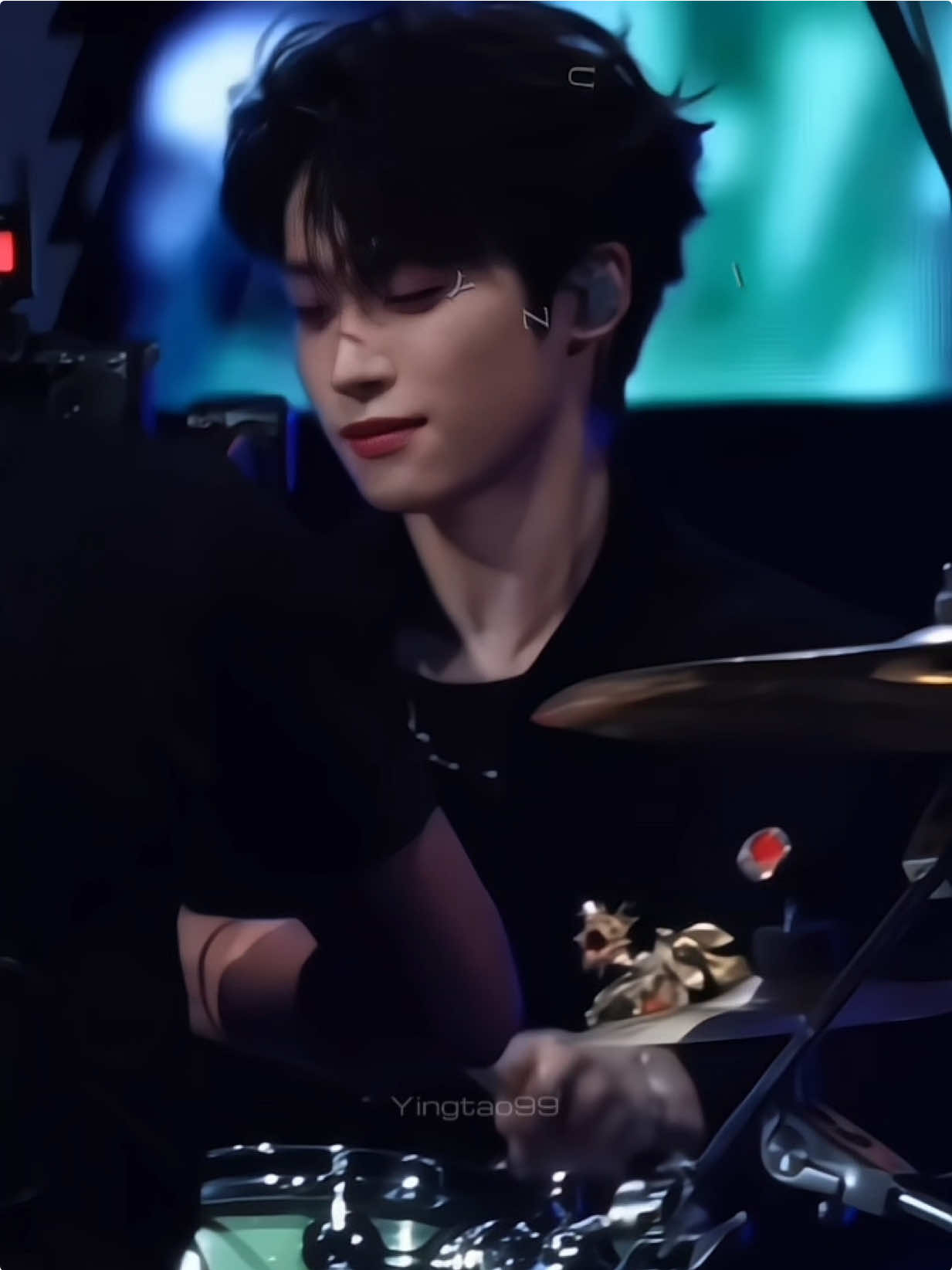 Trịnh Bằng đánh trống bèo nào yếu yếu là gãy liền. #ziyu#tudu#trinhbang#fpyシ 