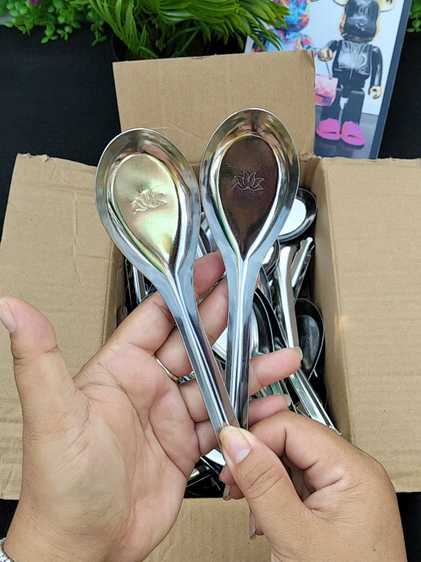 COMBO 50 cái muỗng inox lòng vuông hình hoa sen #emphuong88 #muonginox #muongancom #muonginox304 #muong @em phương tạp hóa @em phương tạp hóa @em phương tạp hóa 