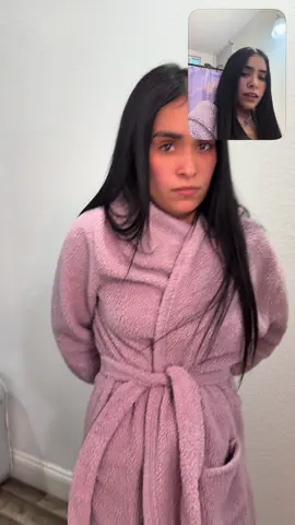 Jaja se nota que ya no salemos 🤣 @Lizet Reyes @Lizbet Reyes #lasgemelasreyes #fypシ゚viral #viralvideo 