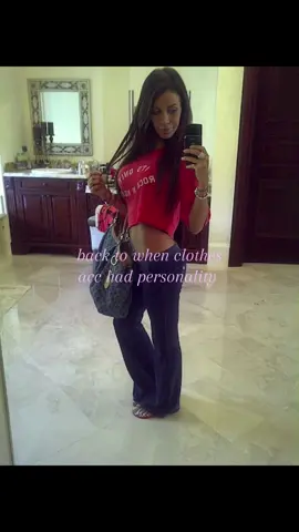 😩 #targetaudience #2000sthrowback   #y2kfashion #jenniferstano 