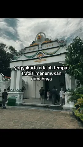 selama lamanya Yogyakarta akan selalu Istimewa✨ . . . . . . #yogyakarta #yogyakartacity #yogyakartaistimewa #jogja24jam #keratonyogyakarta 