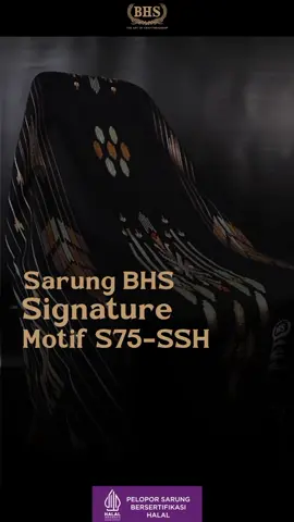 Sarung BHS Signature S75 SSH💫 Hadir dengan perpaduan warna yang tepat dan tahan lama, dipadukan kerapatan tenunan berkelas dunia. Ditenun menggunakan ATBM (Alat Tenun Bukan Mesin), menghadirkan kualitas autentik dalam setiap helai benang. Dilengkapi stempel original, logo BHS & tanda tangan sebagai identitas kebanggaan✅ #BHSSignature #Behaestex #SarungBHS #fyp #zyxbca 