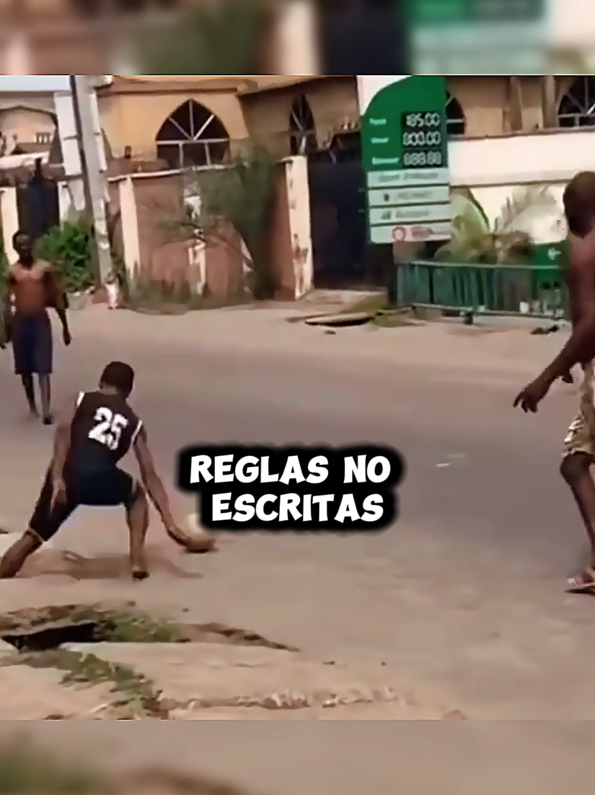 Yo era el que se enojaba y se llevaba el balon jeje 😦 #futbol⚽️ #futbol #eltikibolero 