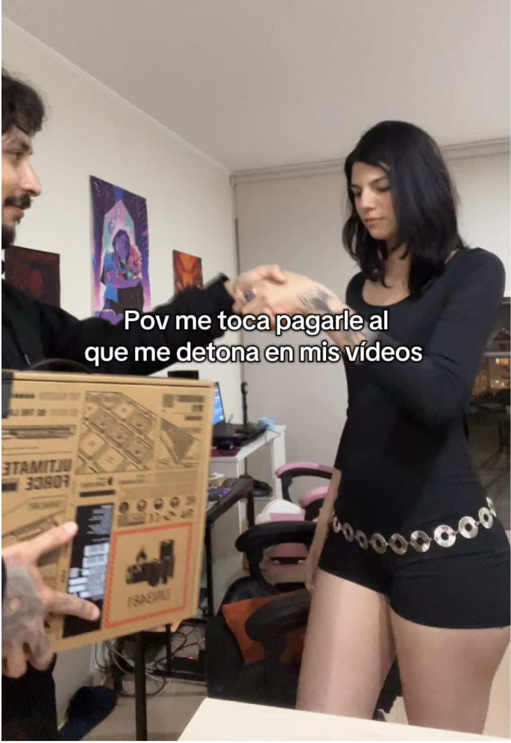 Pov me toca pagarle al que me detona en mis vídeos 